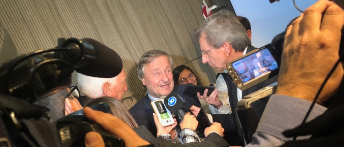 Rattazzi confía que el “pass through” dejará un dólar competitivo (entremeses y entremesas en la Bolsa)